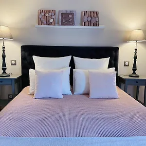 https://sous-le-figuier.fr-provencehotel.com