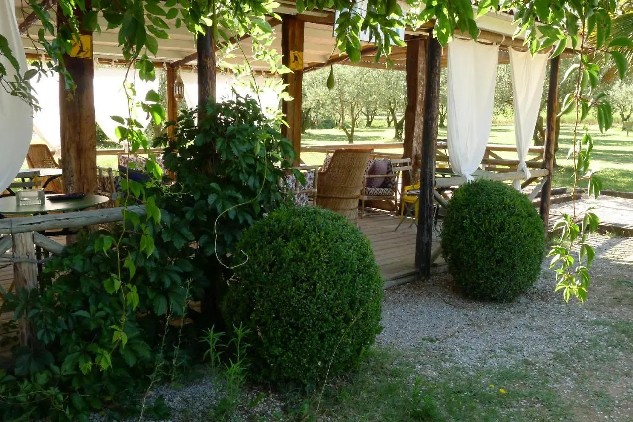 Holiday home Les Piegonnaises - Deux Luxueuses Roulottes Et La Cabane En Drome Provencale France